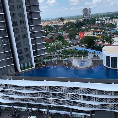 Golden Troika Kota Bharu - 2 Bedrooms Екстериор снимка