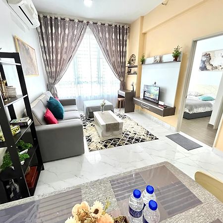 Golden Troika Kota Bharu - 2 Bedrooms Екстериор снимка